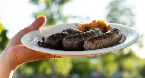  Jiangsuin makkara ja seitanherkku: kuumaa riisijauhoja ja soijaan aromia yhdistävä kokemus!