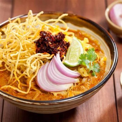  Khao Soi: Mausteinen ja Kermainen Currynä Käärittynä Erittäin Rapeaan Nuudeliin!